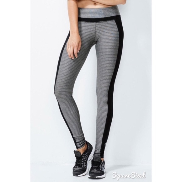 NWT! MPG Sport Kara Stripe Leggings size Small - Picture 1 of 4